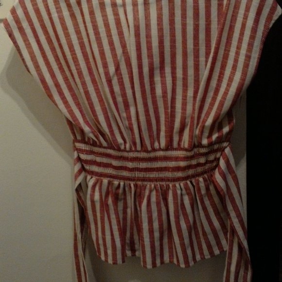 Max Studio Top in Red and White Size XS. New with Tags - Picture 5 of 8